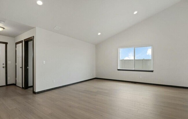 Building Photo - New Construction !