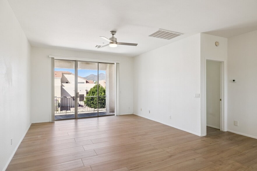 Building Photo - 13826 N Saguaro Blvd