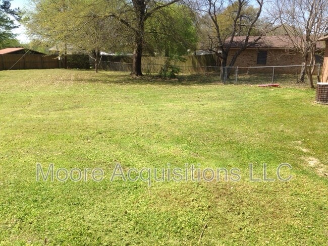 Building Photo - 3510 Garland Rd