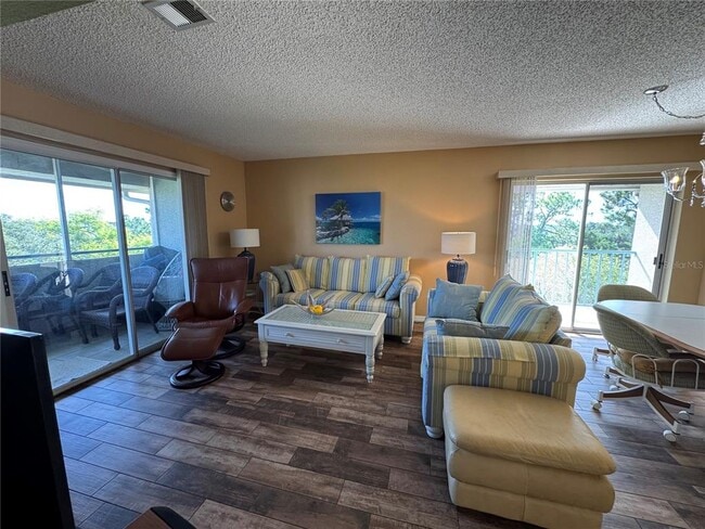 Building Photo - 5567 Sea Forest Dr