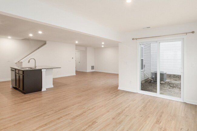 Building Photo - 1516 Billingham Dr