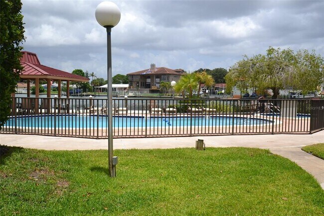 Building Photo - 105 Island Way