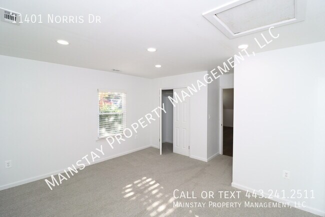 Building Photo - 11401 Norris Dr