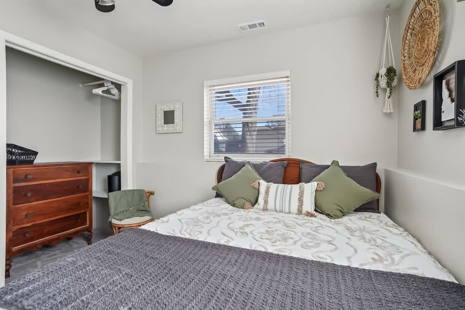 Building Photo - 1619 Ruby Ct