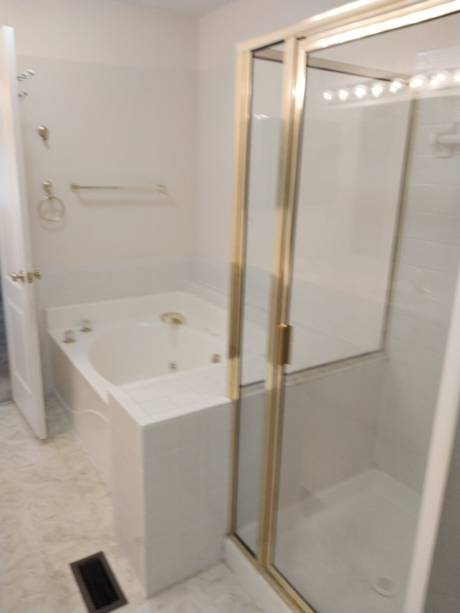 Building Photo - 3912 Vineyard Green Dr