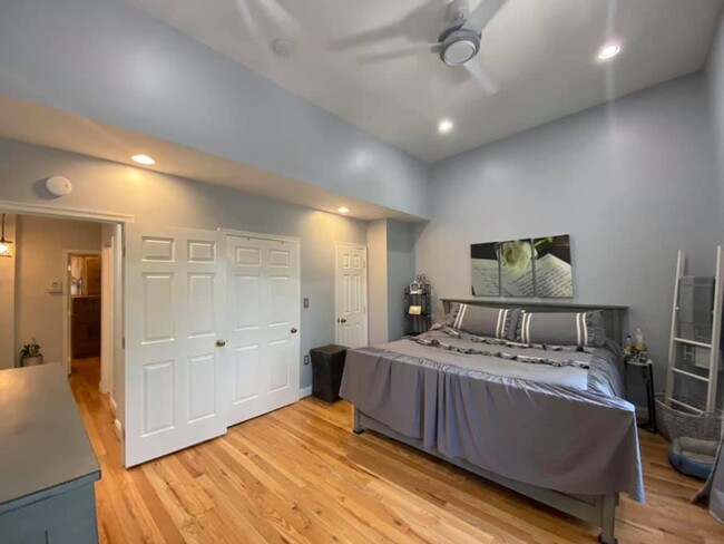 Building Photo - Lovely 3 Bedroom Townhouse in Southwest Wa...