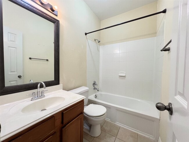 Building Photo - 23247 Dewflower Dr
