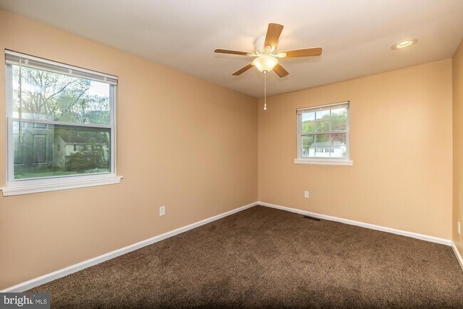 Building Photo - 3204 Norma Dr