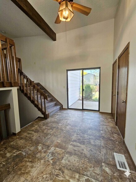 Building Photo - 5060 Horseshoe Bend St