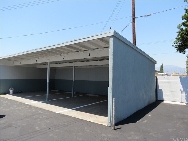 Building Photo - 10809 Elliott Ave
