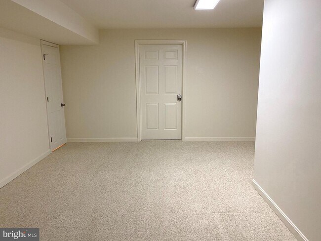 Building Photo - 110 MILL Ln
