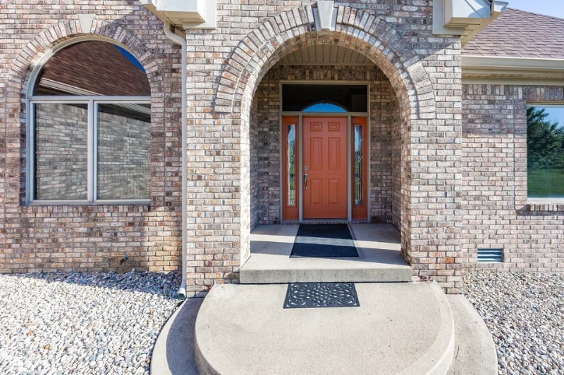 Building Photo - 256 W Brookville Rd