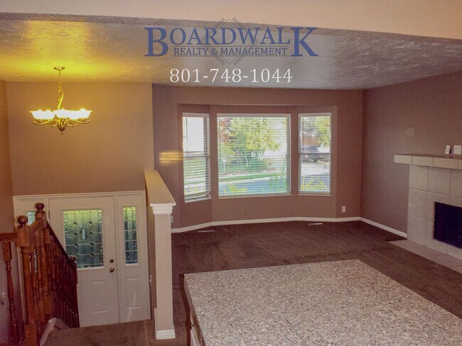 Building Photo - Spectacular home in Cottonwood Heights!
