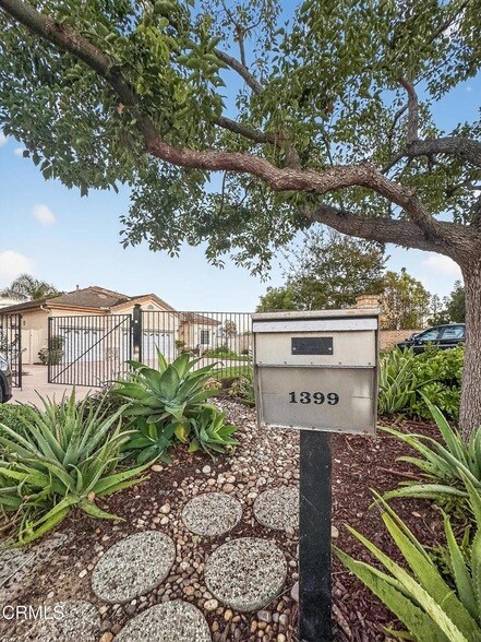 Building Photo - 1399 Cordova St