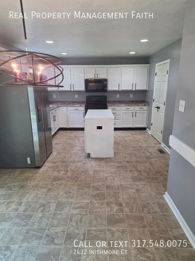 Building Photo - 2432 Inishmore Ct