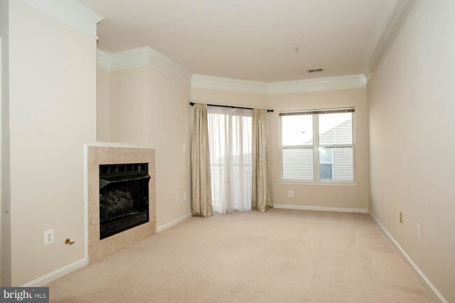 Building Photo - 6541 Grange Ln