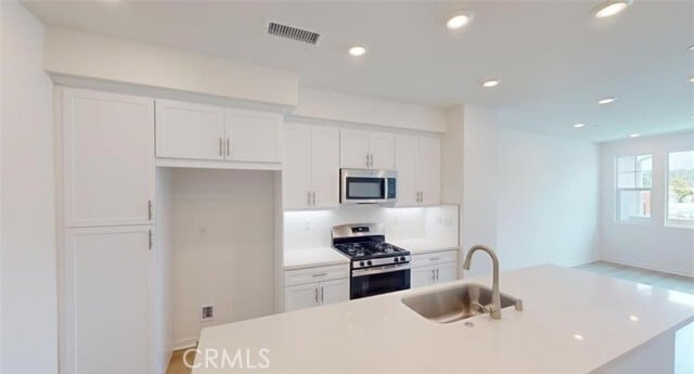 Building Photo - 16424 Whittier Blvd