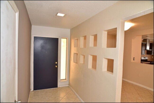 Building Photo - 3 bedroom in El Paso TX 79935