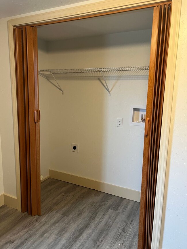 Building Photo - Available NOW