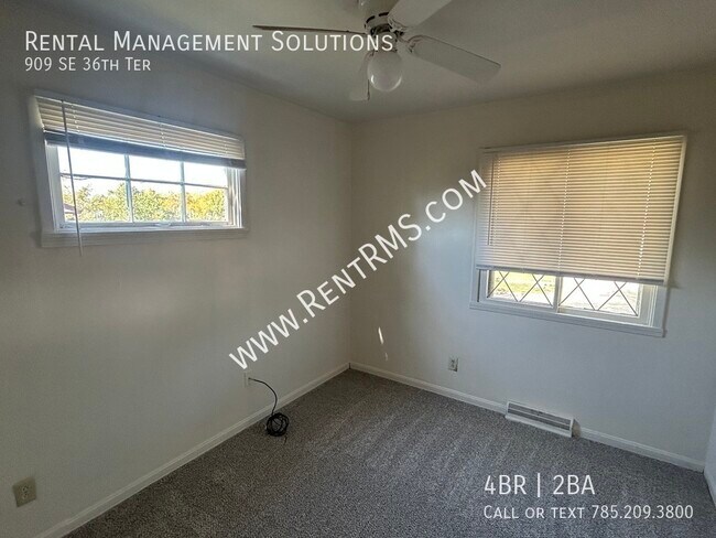 Building Photo - 909 SE 36th Terrace