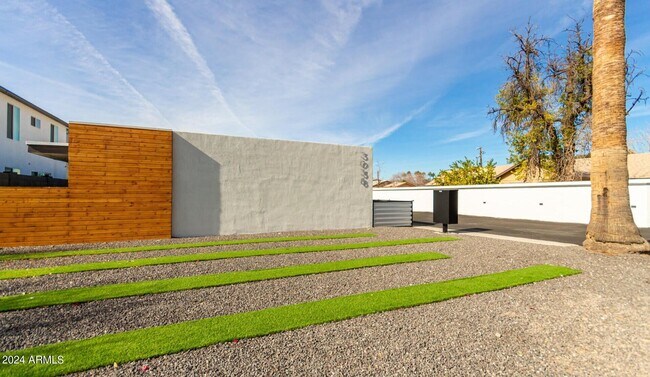 Building Photo - 3038 N 38th St