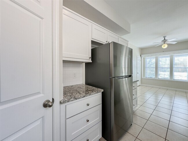 Building Photo - 5515 Strack Rd