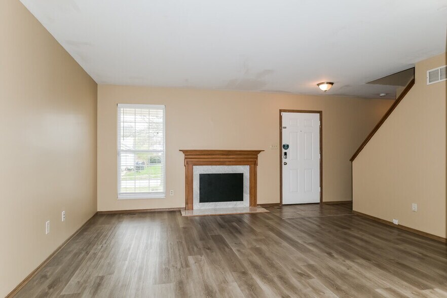 Building Photo - 4879 Persimmon Bend Ln