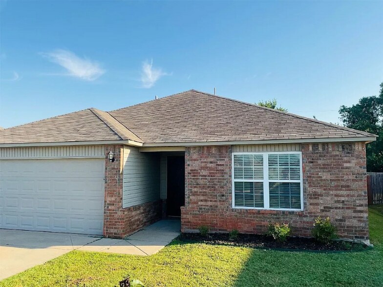 Building Photo - 3405 SE 94th St