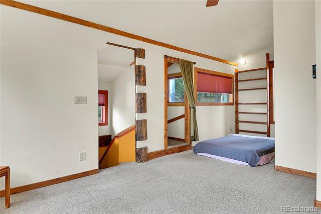 Building Photo - 190 Circle Dr