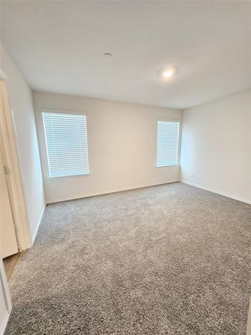Building Photo - 213 Arbor Dr