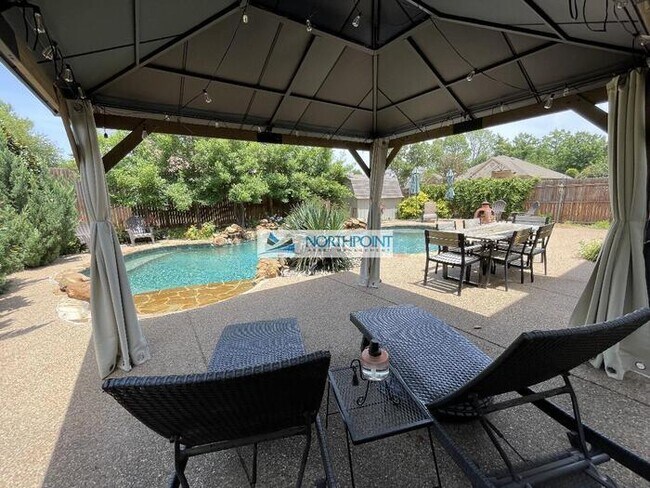 Building Photo - Stunning 4BR 2.5 BA Home w/ Private Pool + Upgrades in Hurst