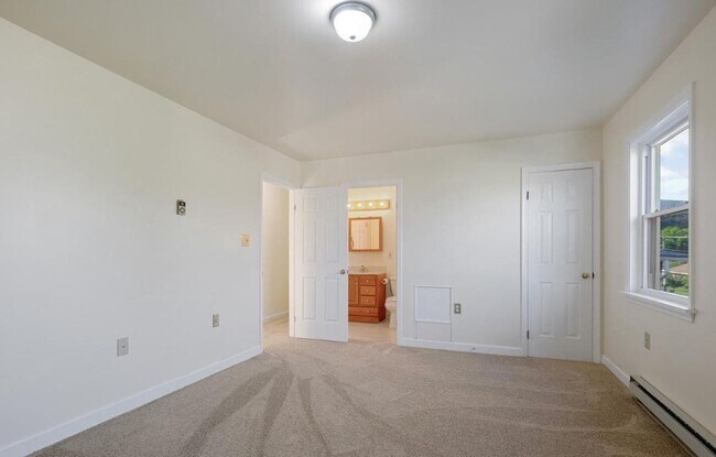 Building Photo - Charming Single Family for Lease