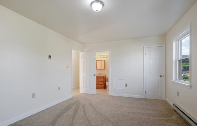 Building Photo - Single Family For Lease