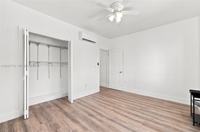 Building Photo - 318 NE 80th St