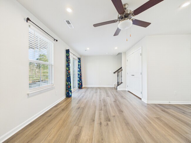 Building Photo - 2617 Grantham Place Dr