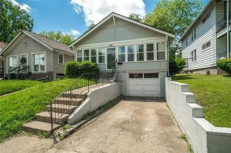 Building Photo - Spacious 3 Bed, 2 Bath Home with 1-Car Garage Near Downtown Kansas City