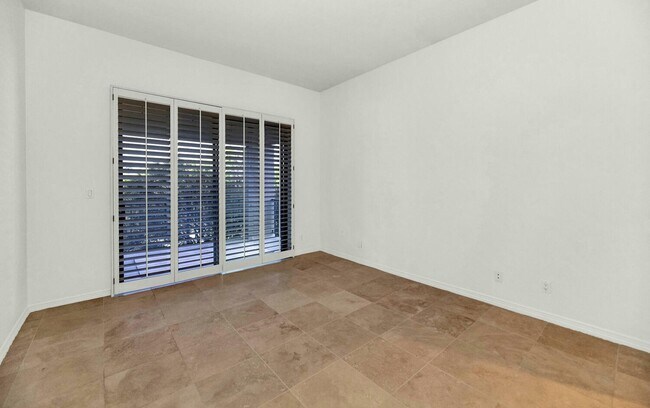 Building Photo - 7878 E Gainey Ranch Rd