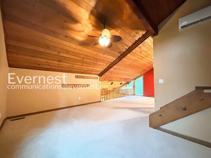 Building Photo - 770 Bayliss Dr