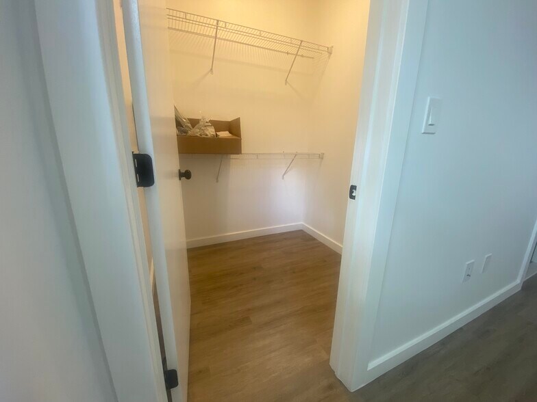 Master Walk-in Closet - 1507 West St
