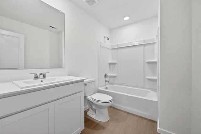 Building Photo - 2051 Stable Ln