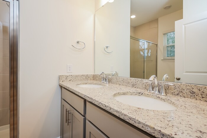 Building Photo - 2007 Tyler Farms Rd