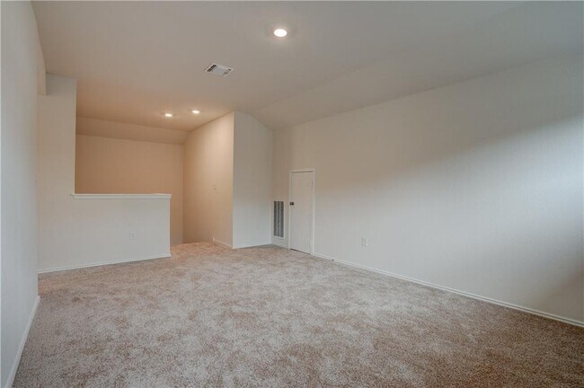 Building Photo - 14500 Fitzgibbon Dr