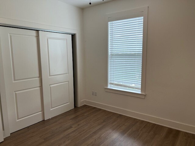 Building Photo - Modern 2BR Townhome Just Minutes from the ...
