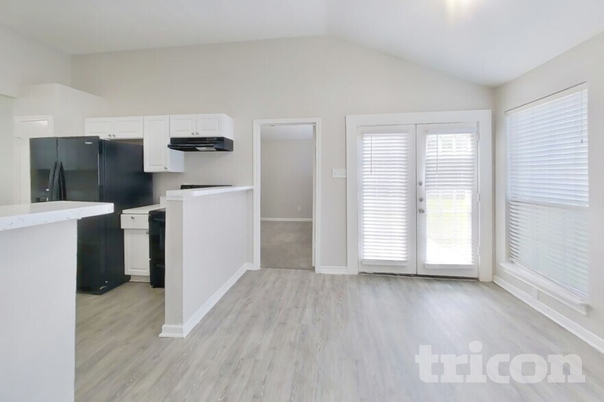 Building Photo - 18311 Autumn Trails Ln
