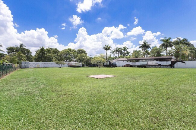 Building Photo - 161 SW 129th Ave