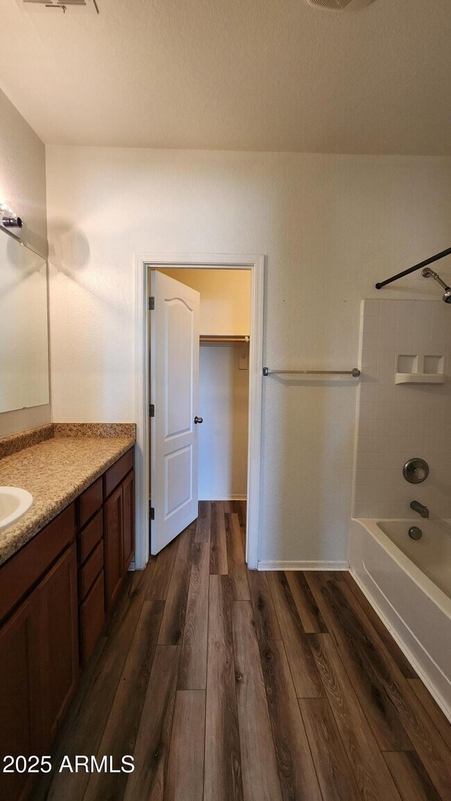 Building Photo - 19207 N Ventana Ln