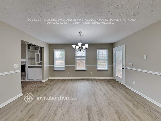 Building Photo - 495 Mountainview Dr