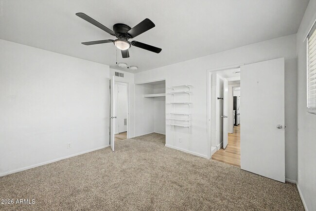 Building Photo - 317 N Elm St