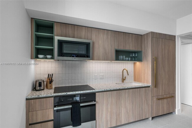 Building Photo - 159 NE 6th St