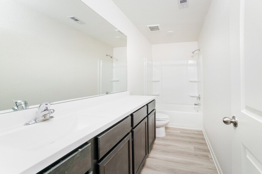 Building Photo - 26709 Frost Dr